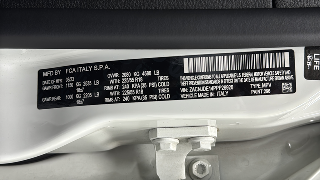 Used 2023 Alpine White Clearcoat Jeep Altitude image 34