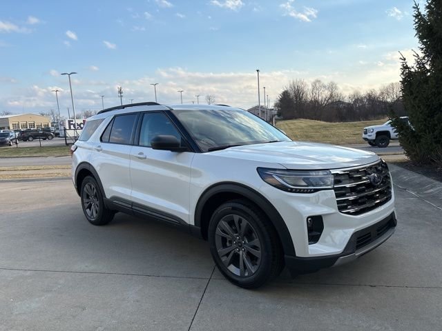 New 2026 Star White Metallic Tri-Coat Ford Active image 35