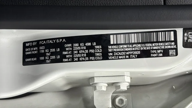 Used 2023 Alpine White Jeep Altitude image 34