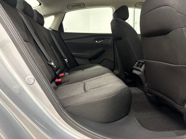 Certified Used 2025 Solar Silver Metallic Honda SE image 21