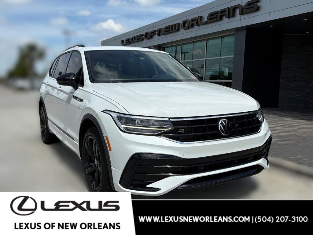 2023 Volkswagen Tiguan 2.0T SE R-Line Black's photo