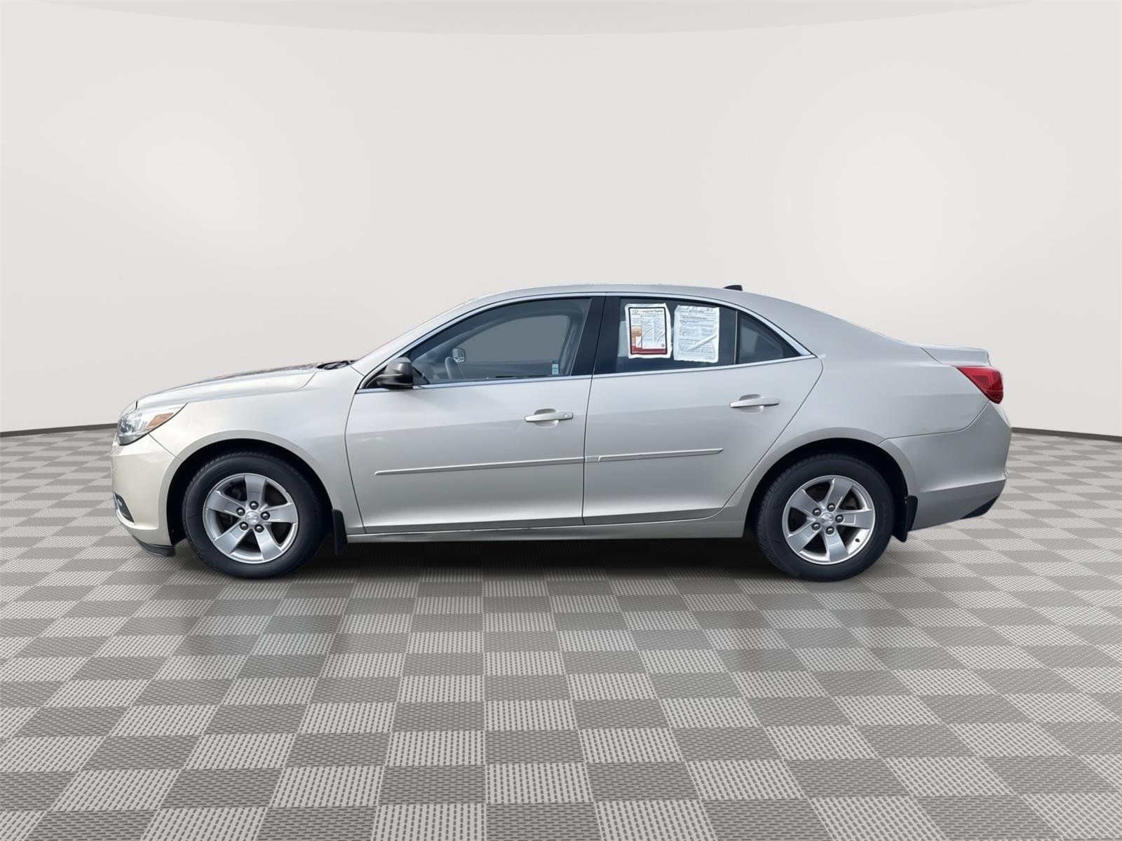 Used 2014 Champagne Silver Metallic Chevrolet LS image 10