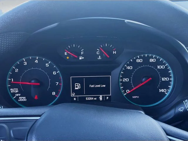 Used 2025 Summit White Chevrolet LT image 8