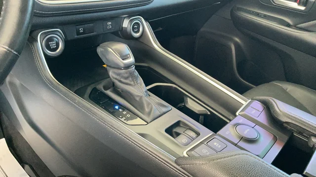 Used 2024  Toyota Limited image 18
