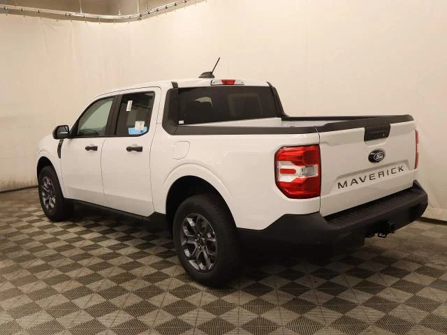 New 2026 Oxford White Ford XLT image 23