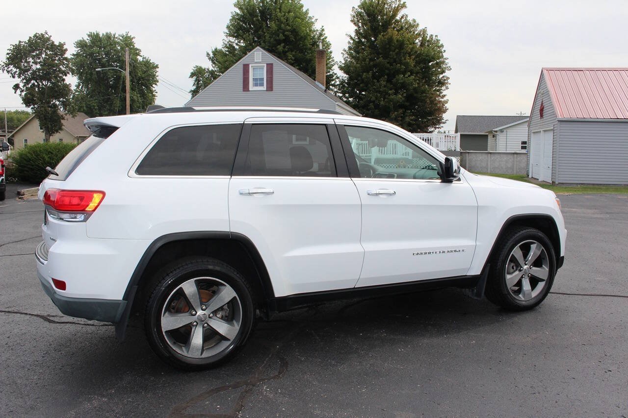 Used 2015 Bright White Clear Coat Jeep Limited 4x4 4dr SUV image 3