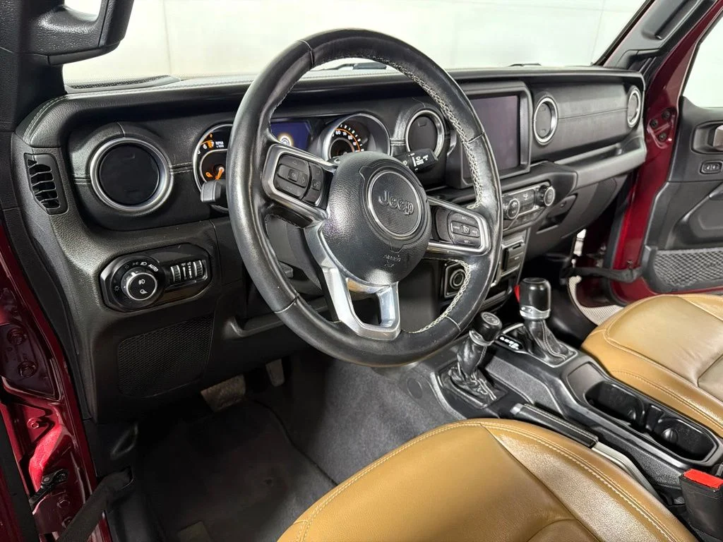 Used 2021 Red Jeep Overland image 9