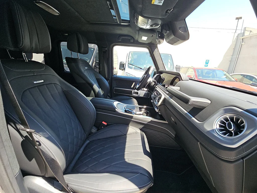 Used 2026 MANUFAKTUR Platinum Magno Mercedes-Benz AMG® G 63 image 7