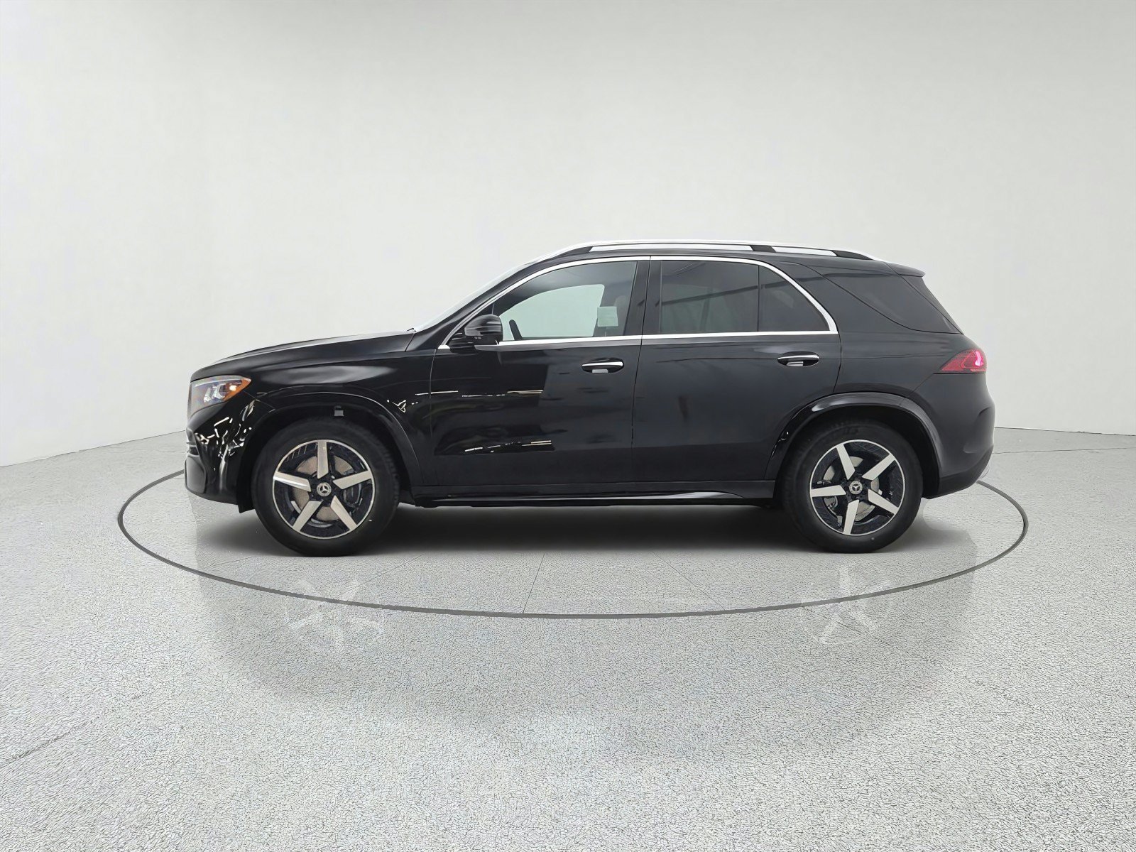 New 2027 Black Mercedes-Benz GLE 350 4MATIC® SUV image 23