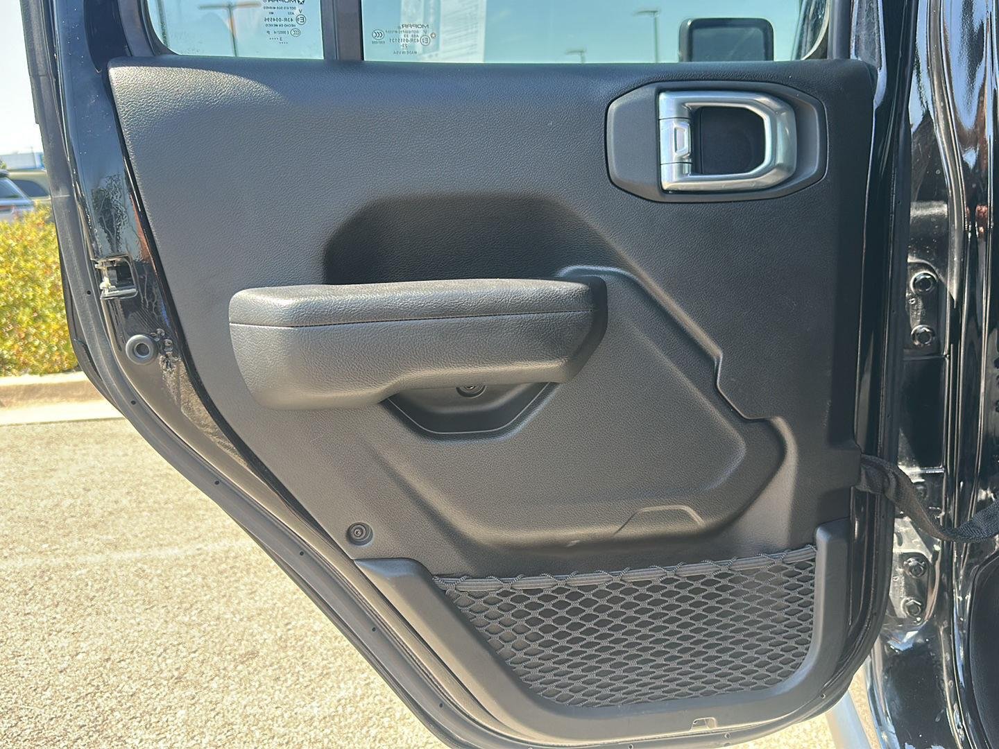 Used 2024 Black Clearcoat Jeep Rubicon image 27