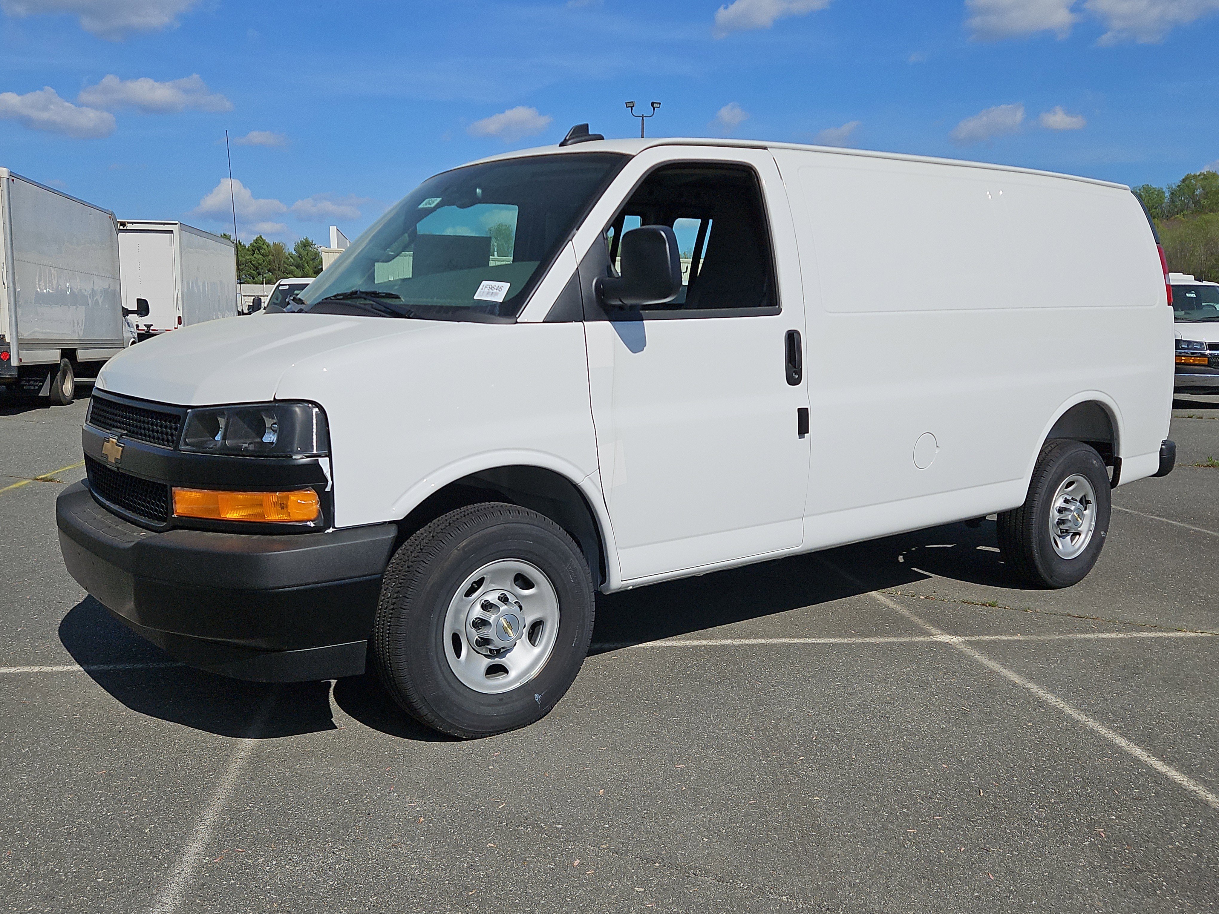 2025 Chevrolet Express 2500 Work Van HD's photo