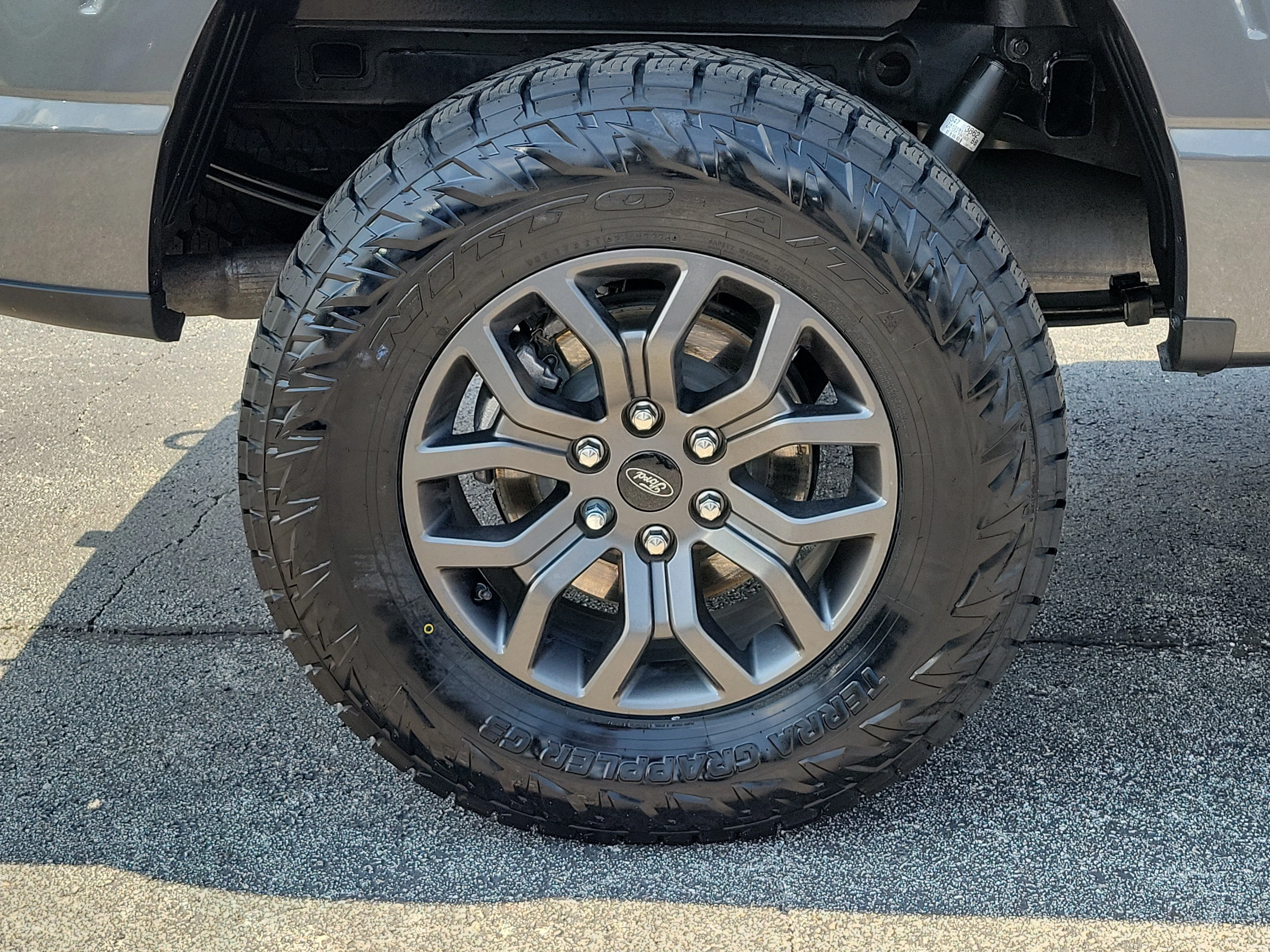 Used 2023 Gray Metallic Ford Tremor image 9