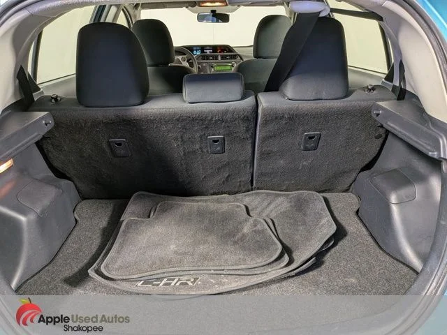 Used 2014  Toyota Two image 9