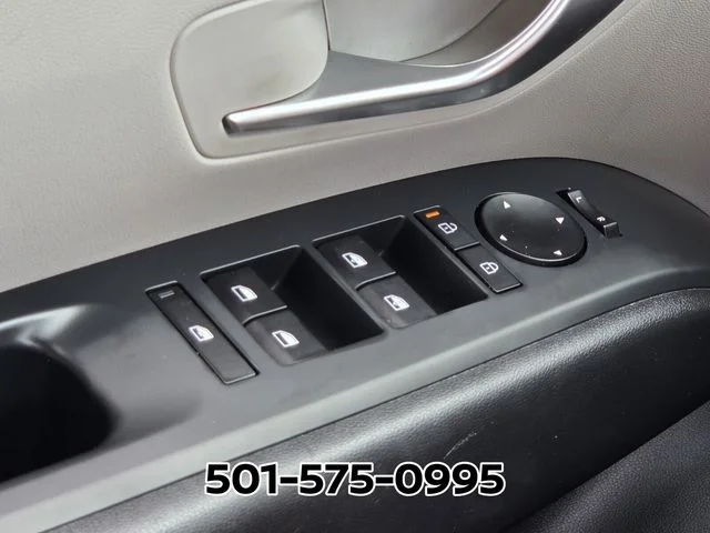 Used 2025 White Hyundai SEL image 34