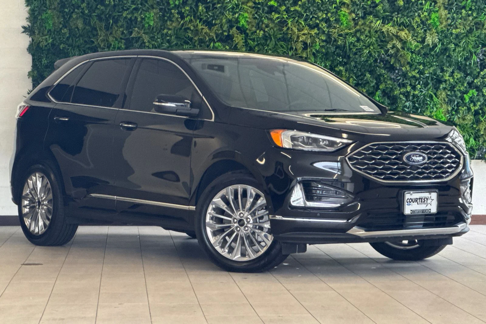 2024 Ford Edge Titanium AWD's photo