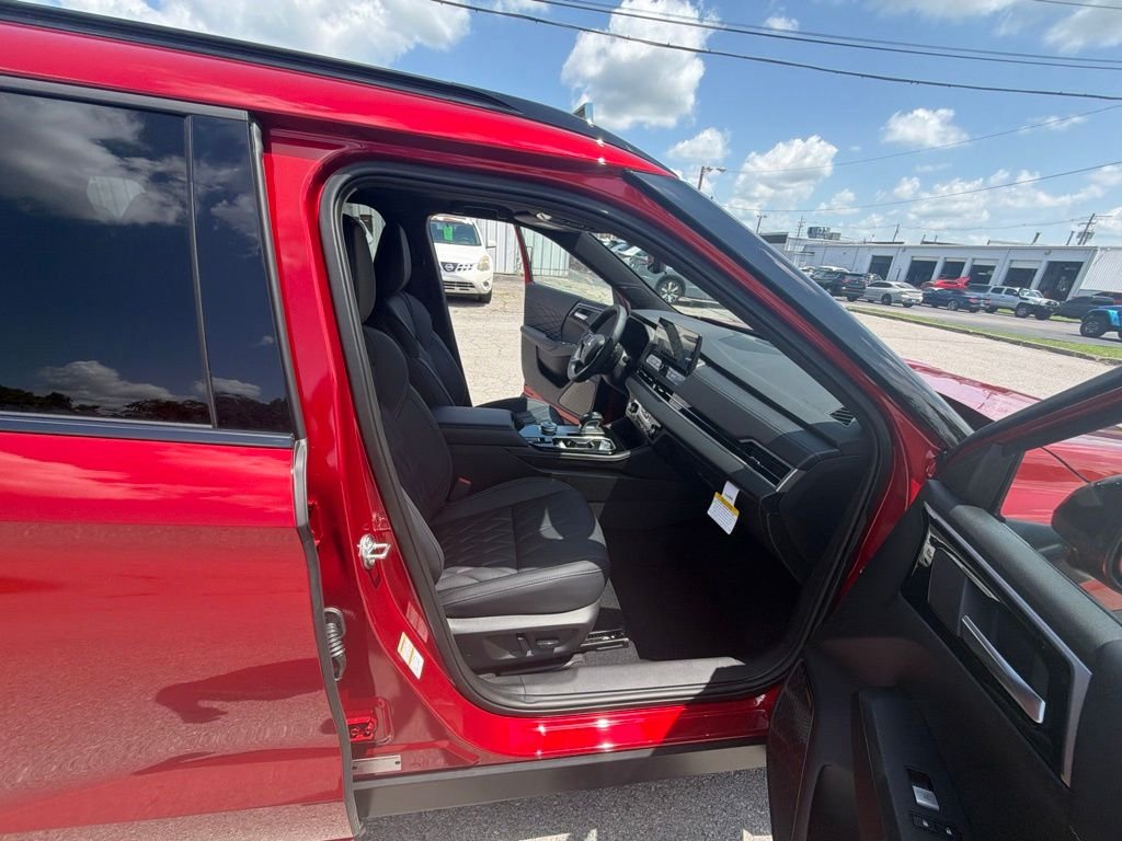 New 2026 Red Mitsubishi Black Edition image 18