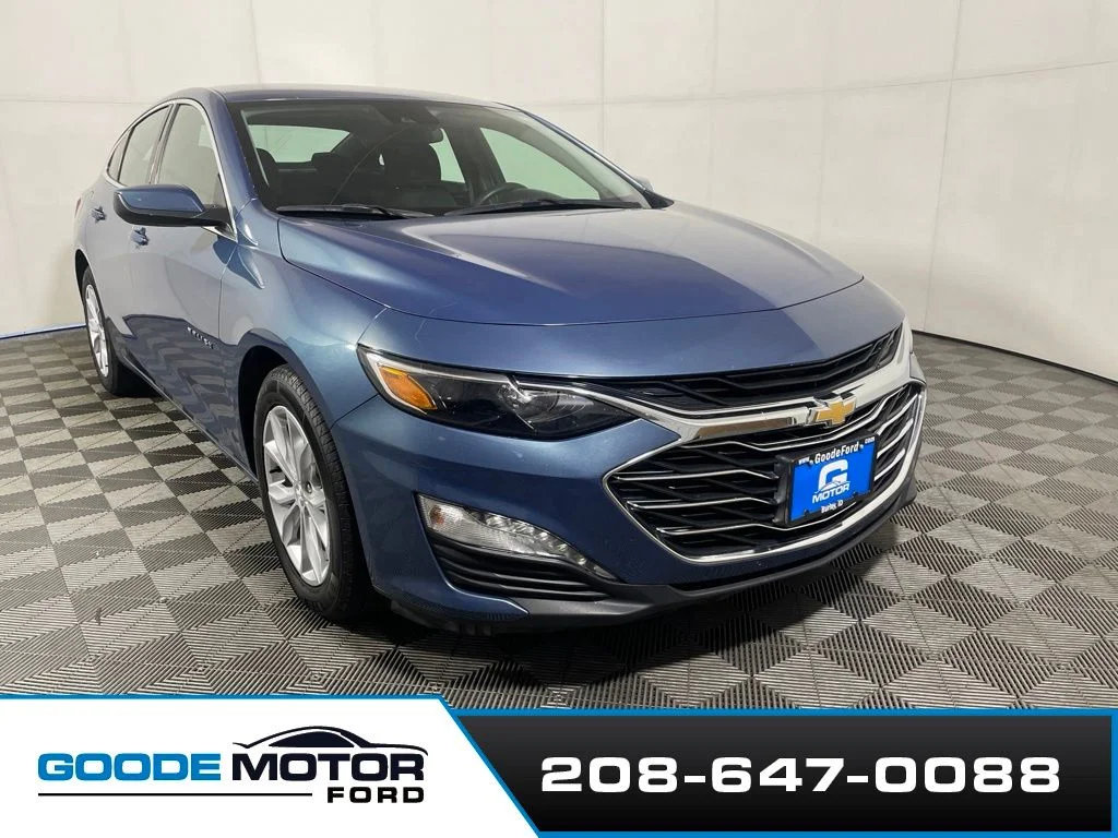 Used 2024 Blue Chevrolet LT image 2