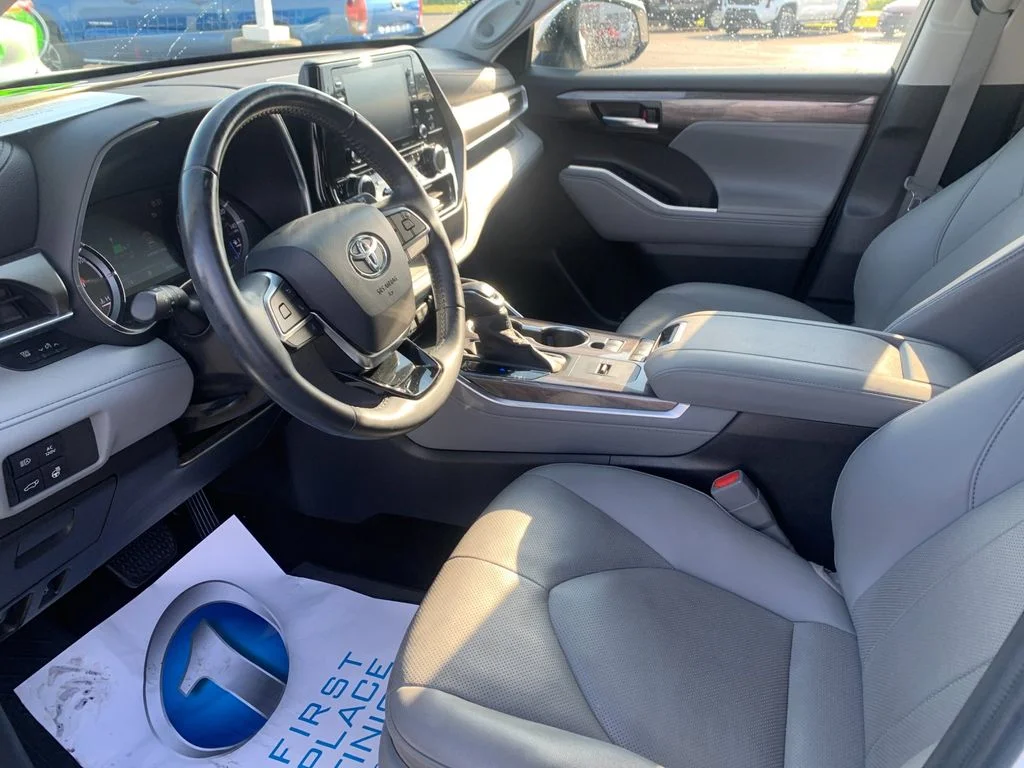 Used 2020 White Toyota Limited image 11