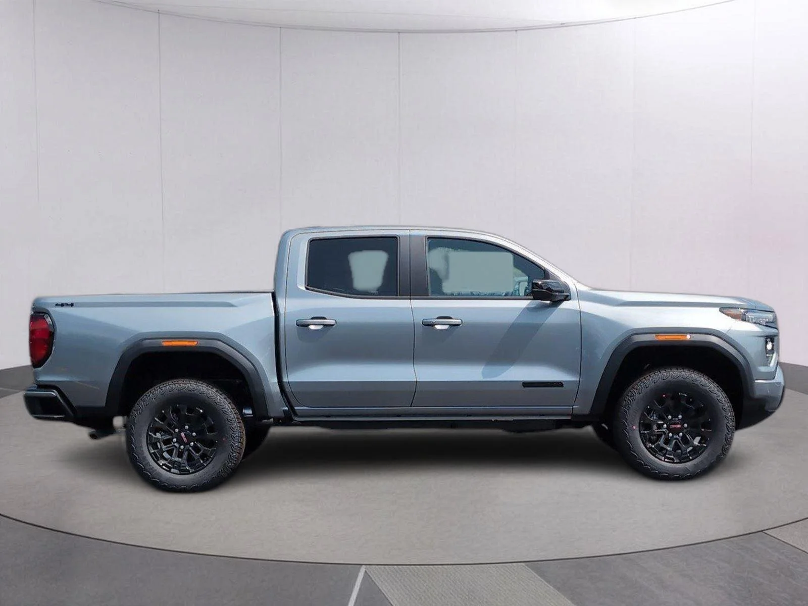 New 2026 Sterling Metallic GMC Elevation image 7