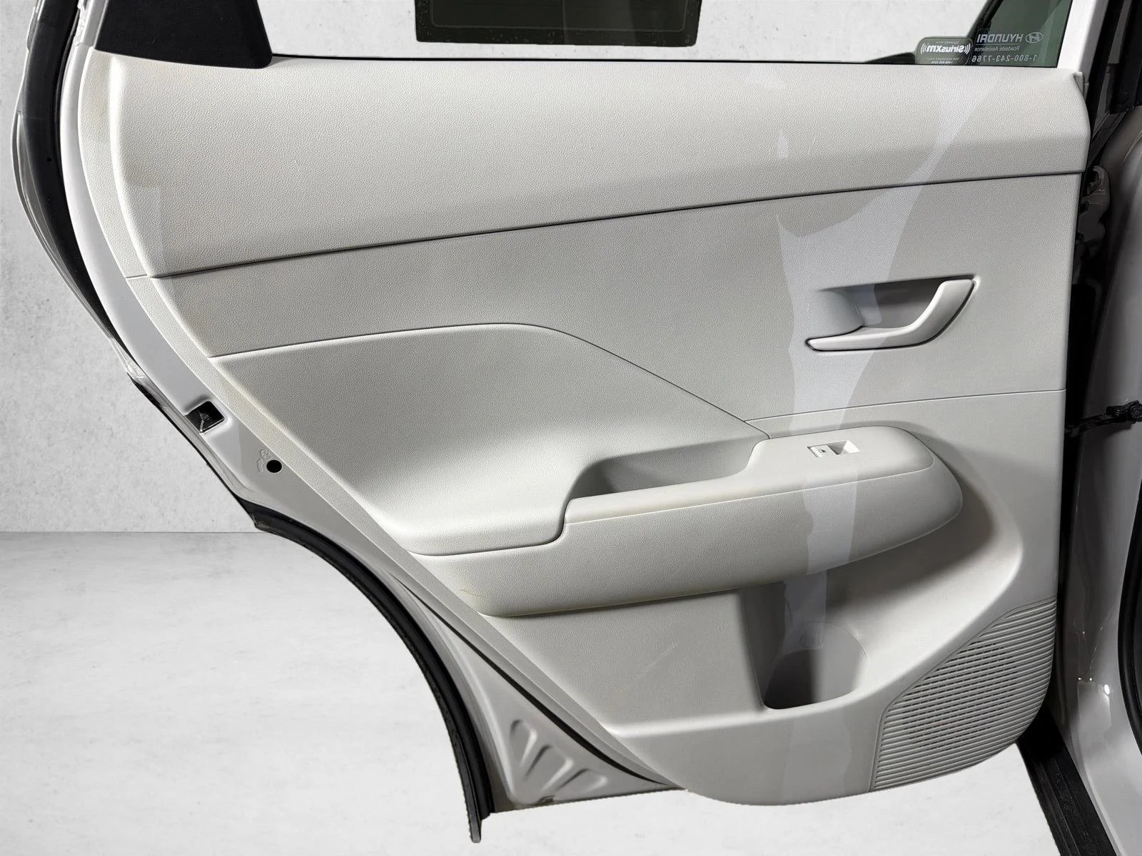 Used 2024 White Hyundai SEL image 21