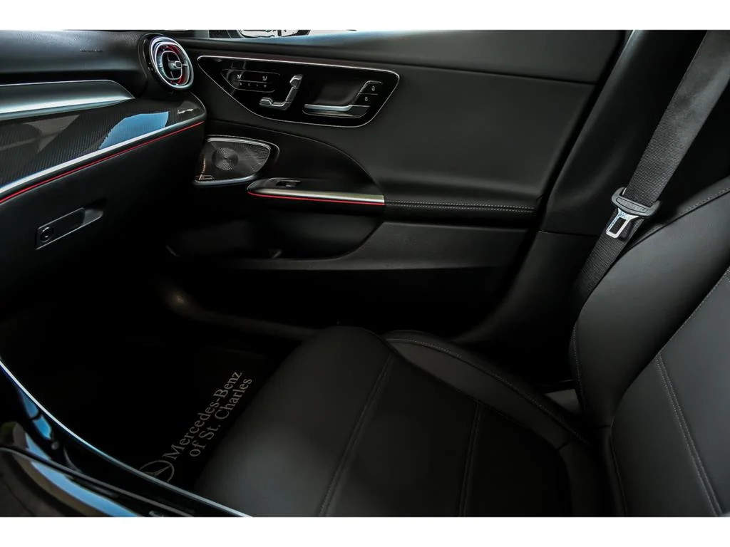 2025 Mercedes-Benz C-Class Sedan C 300 - Photo 24