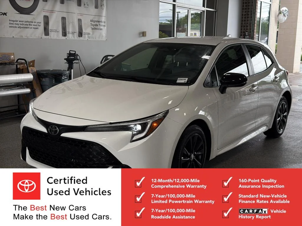 Used 2025 Ice Cap Toyota SE image 6