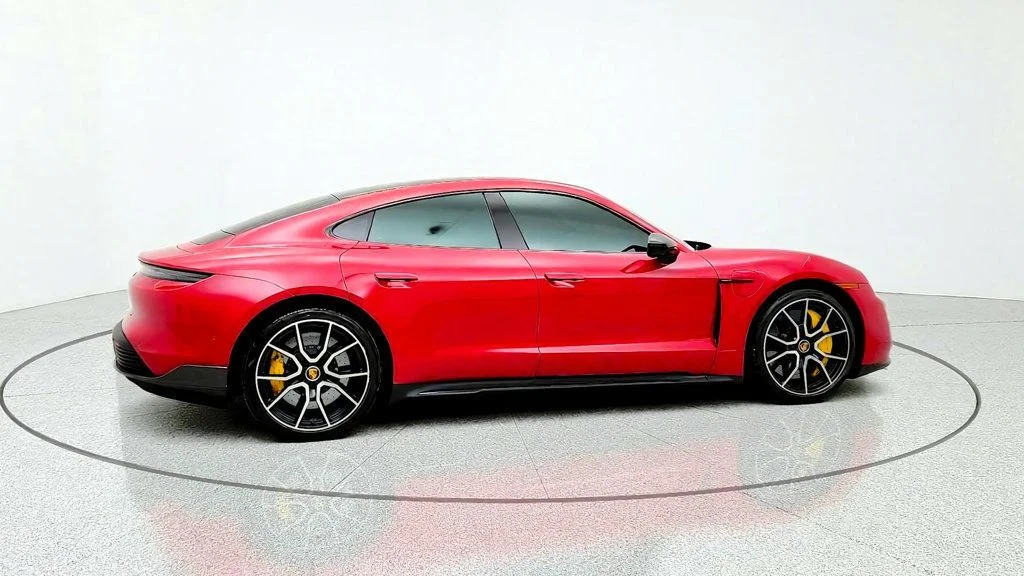 Used 2022 Carmine Red Porsche Turbo S AWD w/ Carbon Sportdesign Pkg, Burmester & Premium Pkg image 4