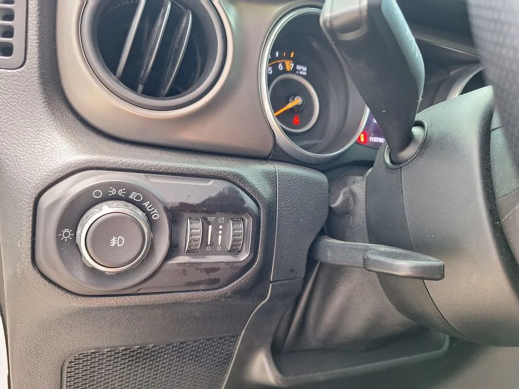 Used 2018 White Jeep Unlimited Sport S image 23