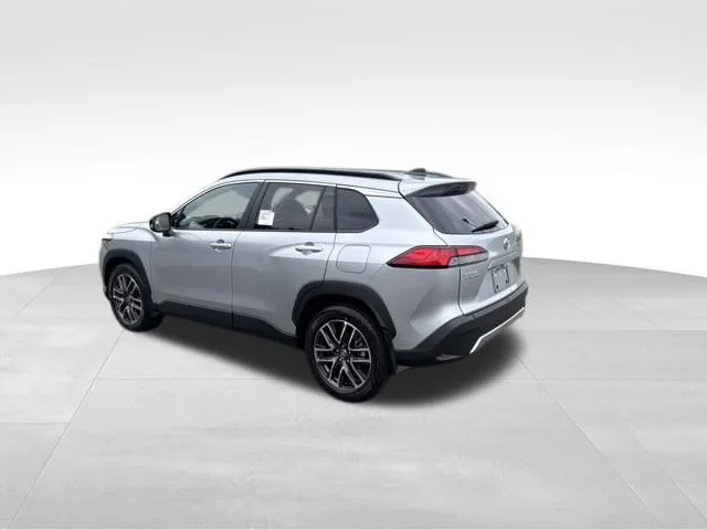 New 2026 Sonic Silver Toyota XLE image 3