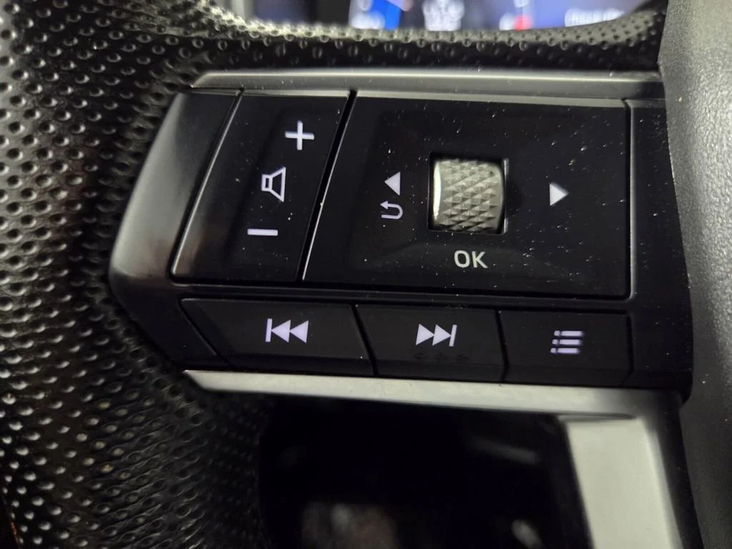 Used 2023 Black Mitsubishi SE Black Edition image 18