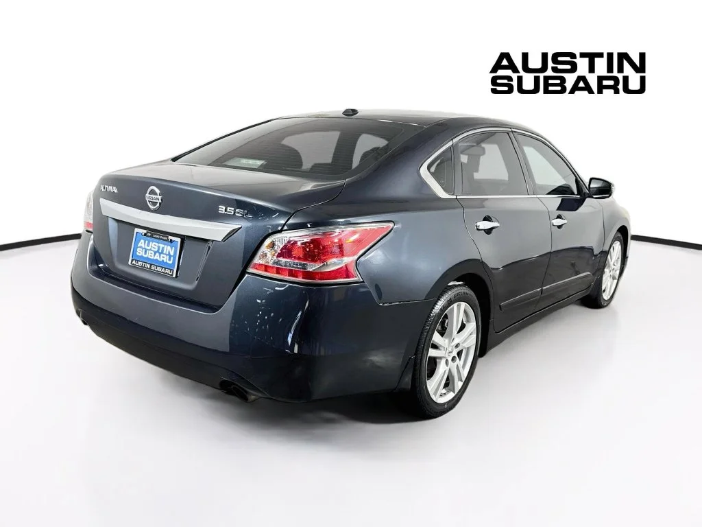Used 2015 Blue Nissan 3.5 SL image 7