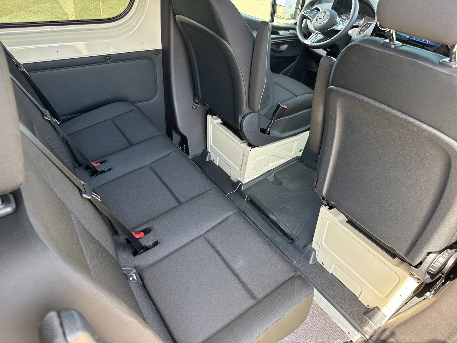 New 2026 Pebble Grey Mercedes-Benz Crew 170 WB image 4