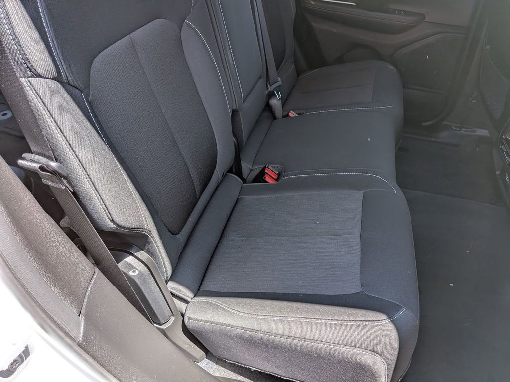 Used 2023 White Jeep Laredo image 22