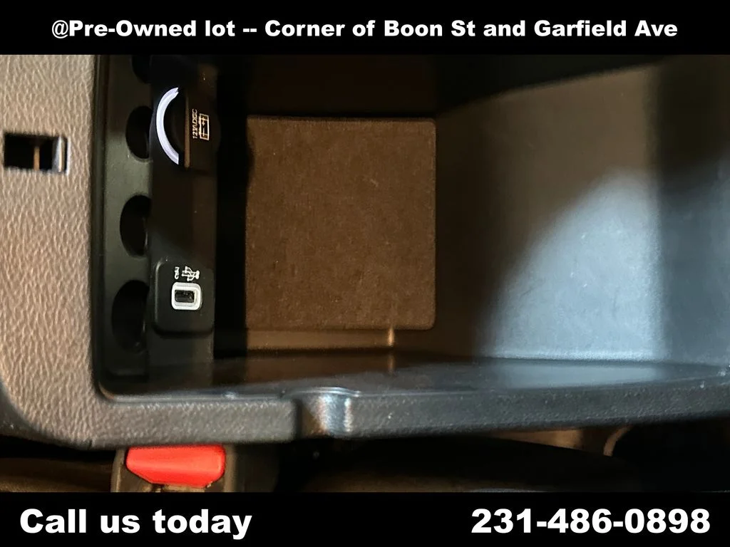 Used 2019 Green Jeep Limited image 26