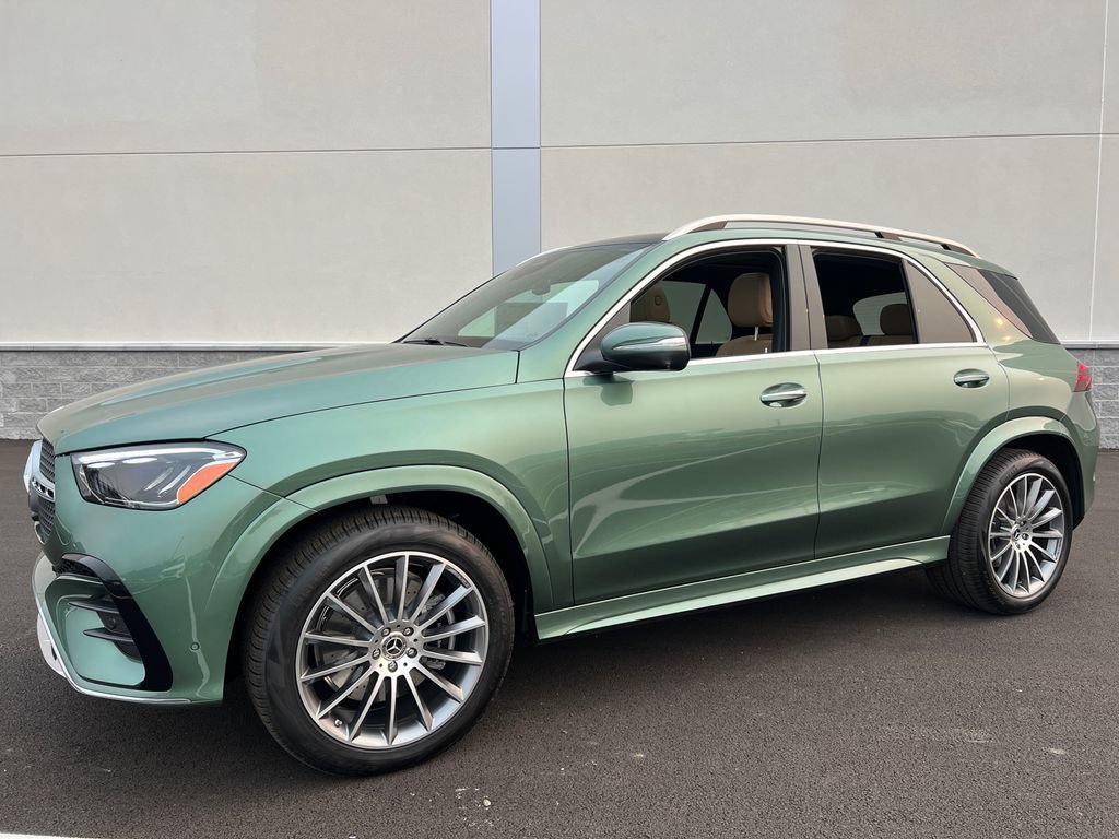 New 2026 MANUFAKTUR Ireland Mid Green Metallic Mercedes-Benz GLE 350 image 39
