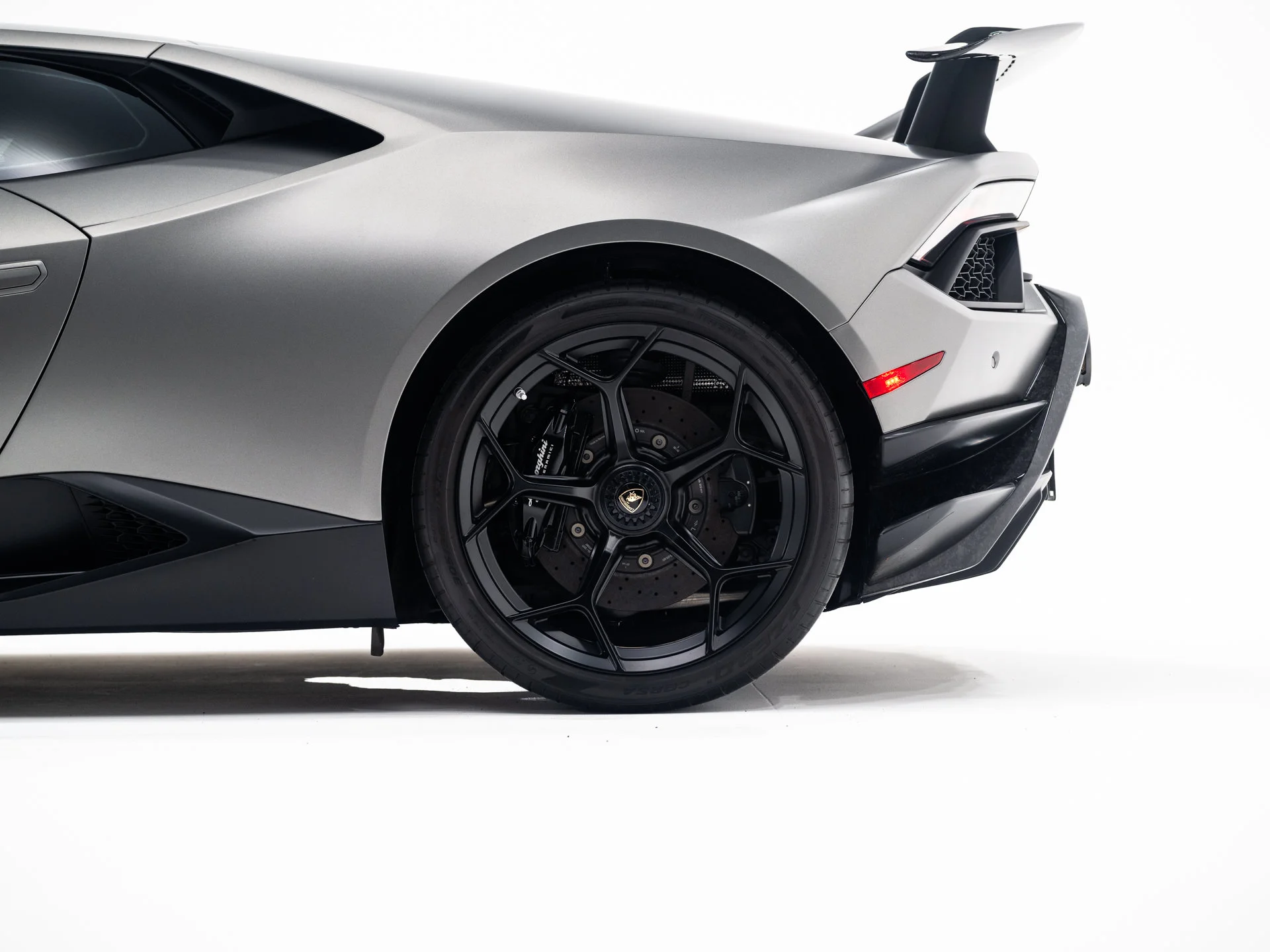 Used 2018 Grigio Titans Matt - AD PERSONAM Lamborghini Performante image 11