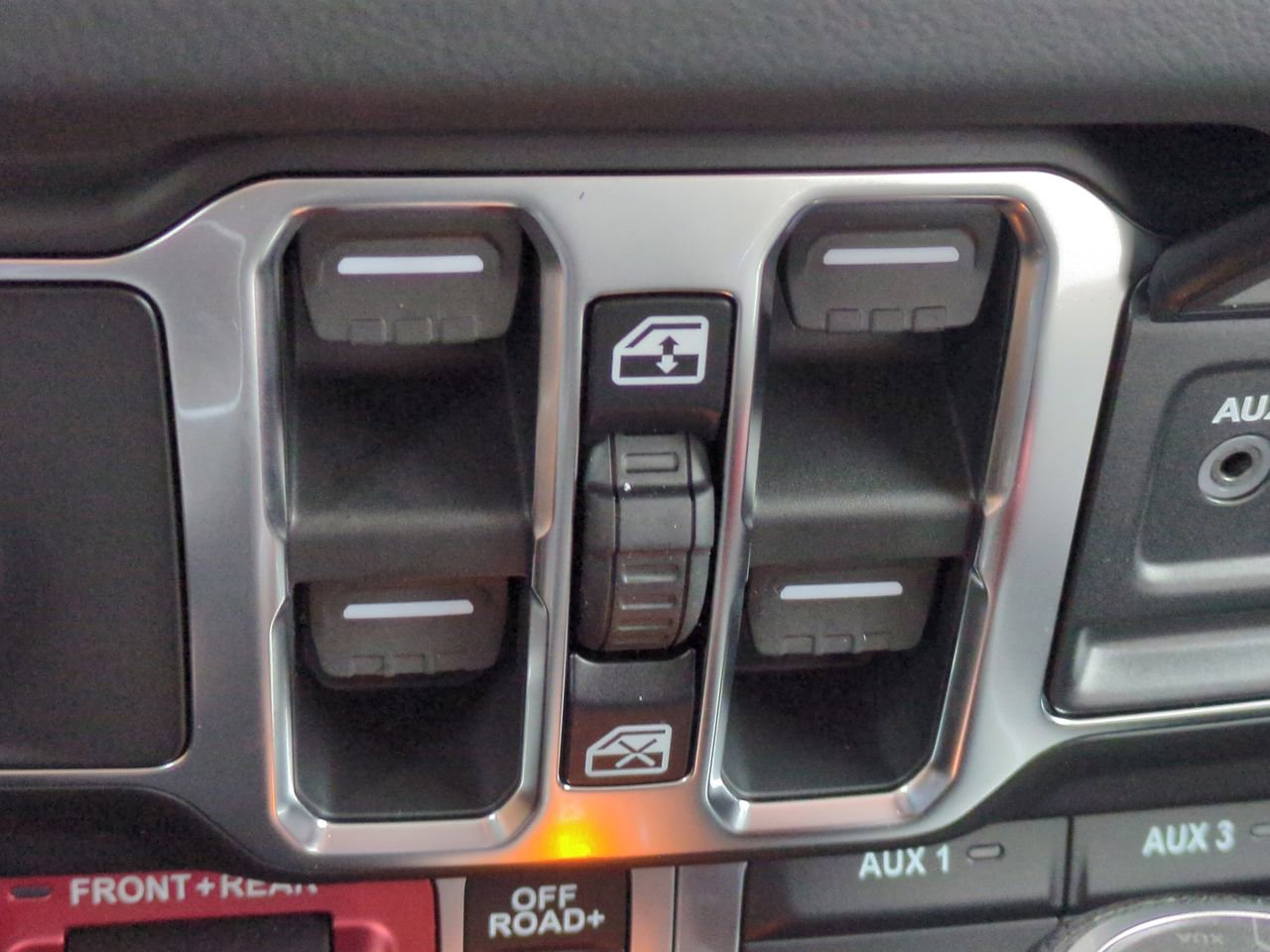 New 2026 Reign Jeep Rubicon image 21