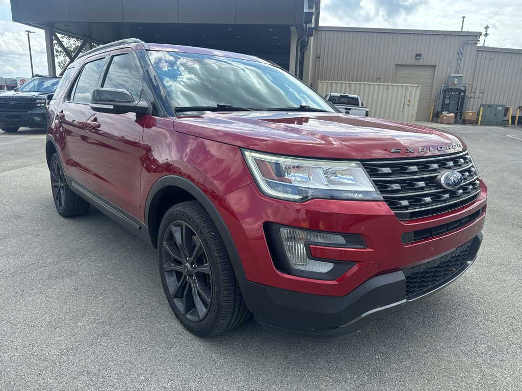 Used 2017 Ruby Red Metallic Tinted Clearcoat Ford XLT image 1