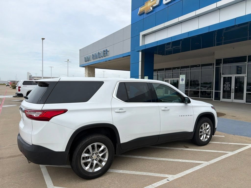 Used 2018 Chevrolet Traverse LS with VIN 1GNERFKW6JJ183584 for sale in Temple, TX