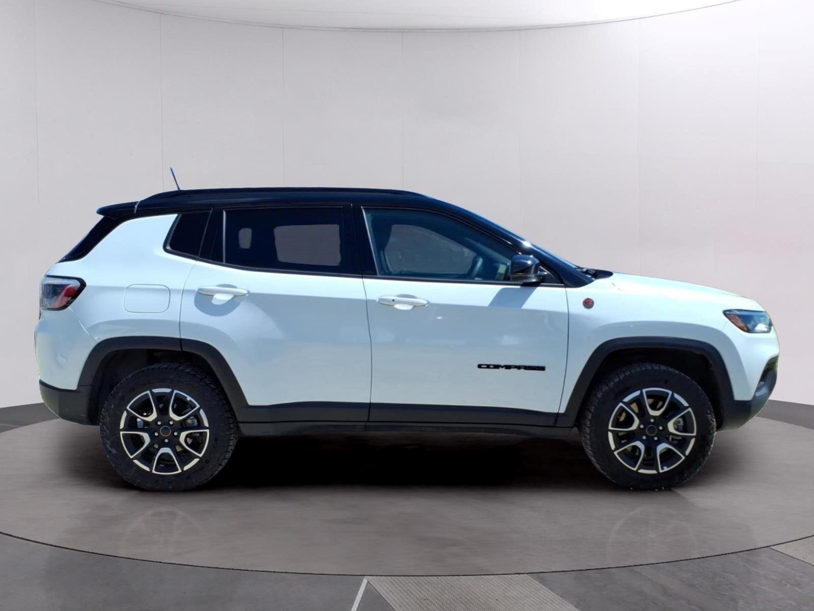 Used 2025 Bright White Clearcoat Jeep Trailhawk image 6