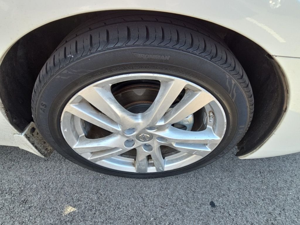 Used 2013 Pearl White Metallic Nissan 3.5 SL image 14