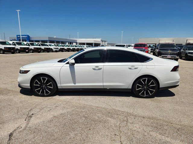 Used 2023 White Honda Touring image 4