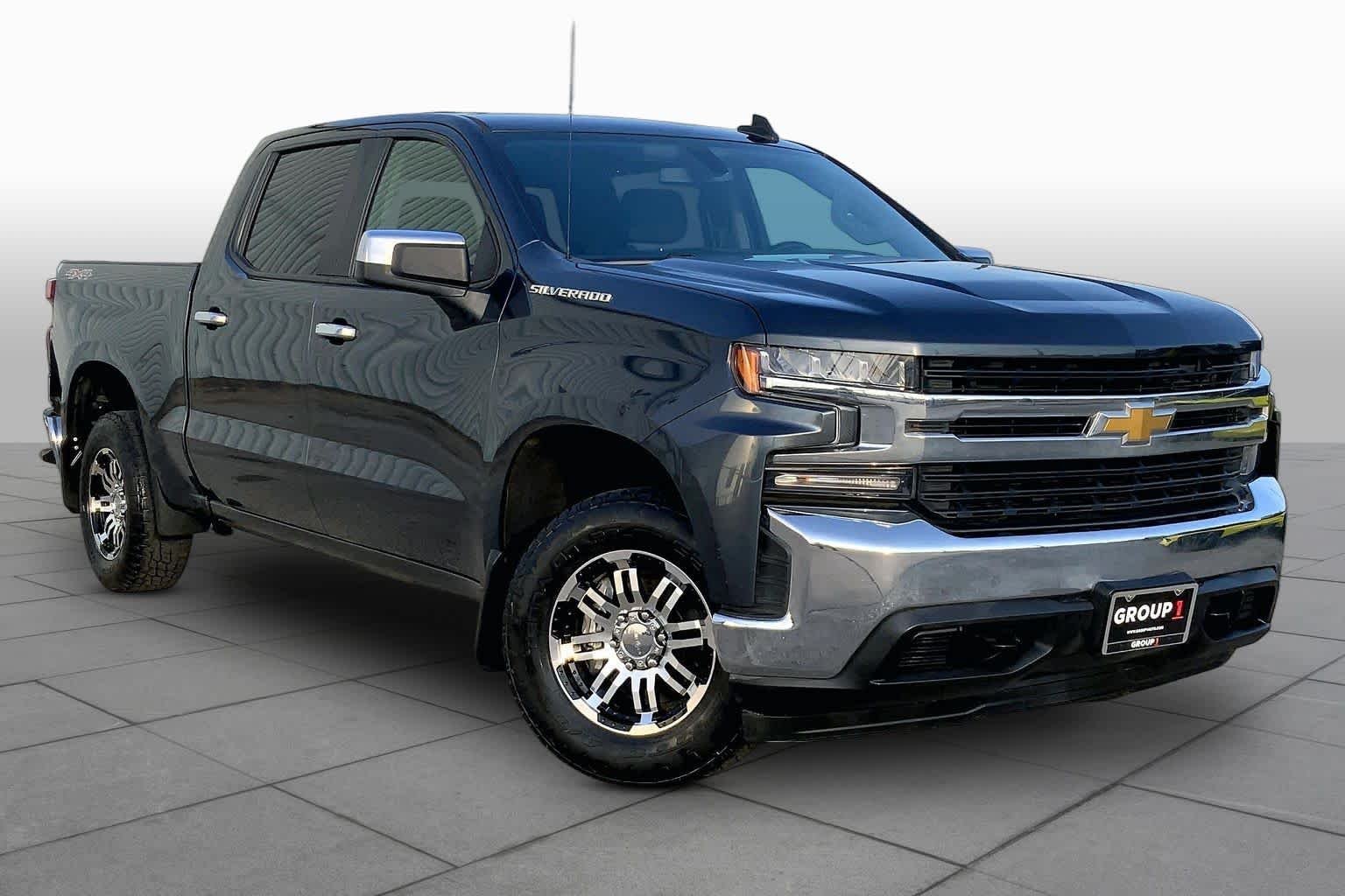 Used 2021 Shadow Gray Metallic Chevrolet LT image 3