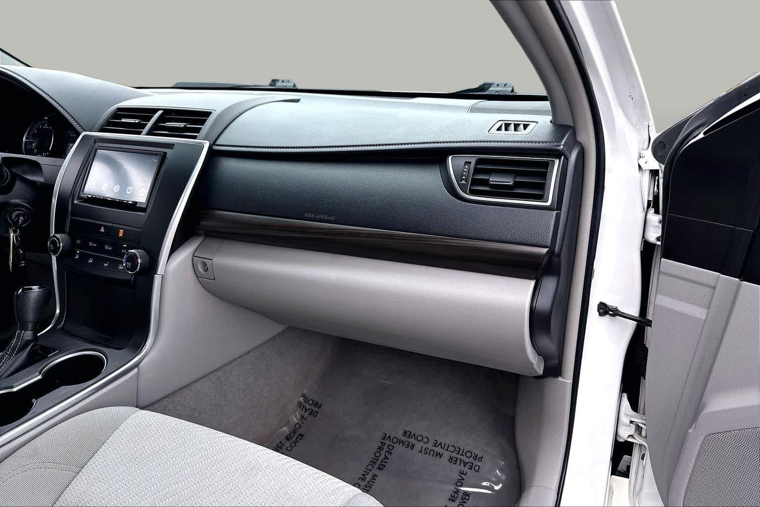 Used 2016 Super White Toyota LE image 19