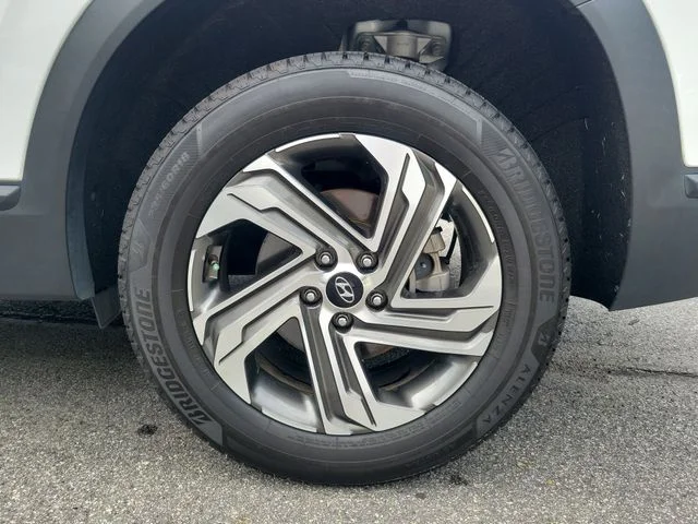 Used 2023 White Hyundai SEL image 7