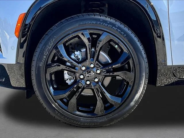 New 2027 Polar White Tricoat Chevrolet RS image 12