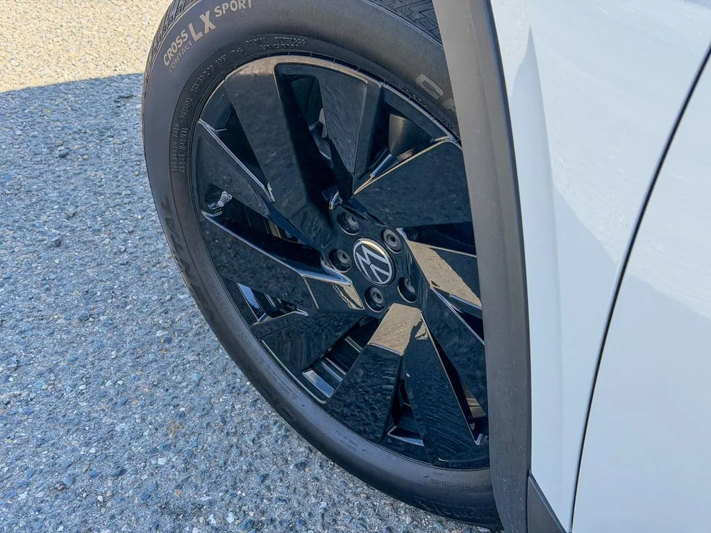 New 2026  Volkswagen SE w/Technology image 11