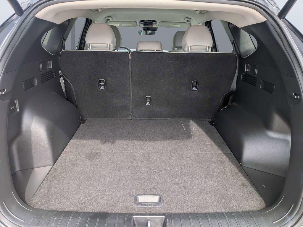 New 2025 Gray Hyundai SEL AWD image 14
