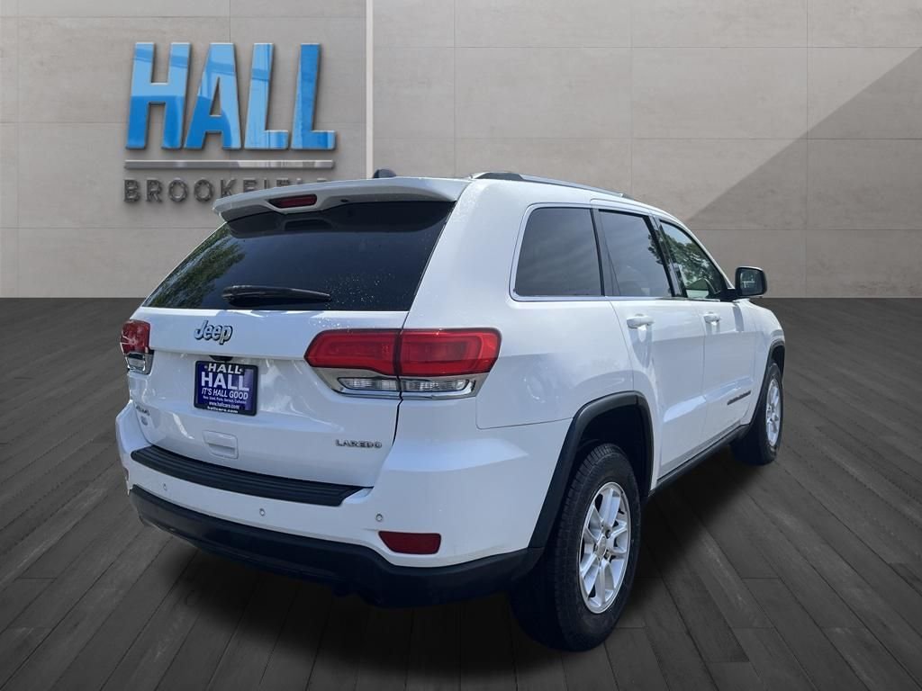Used 2018 White Jeep Laredo E image 5