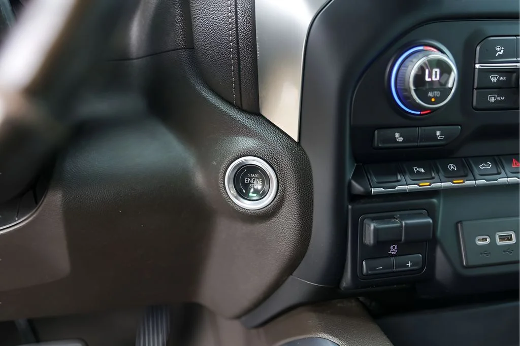 Used 2020 Blue Chevrolet RST image 21